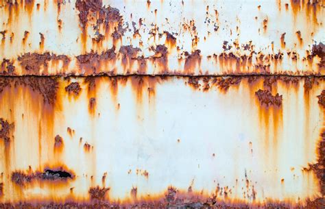 what causes rust on metals